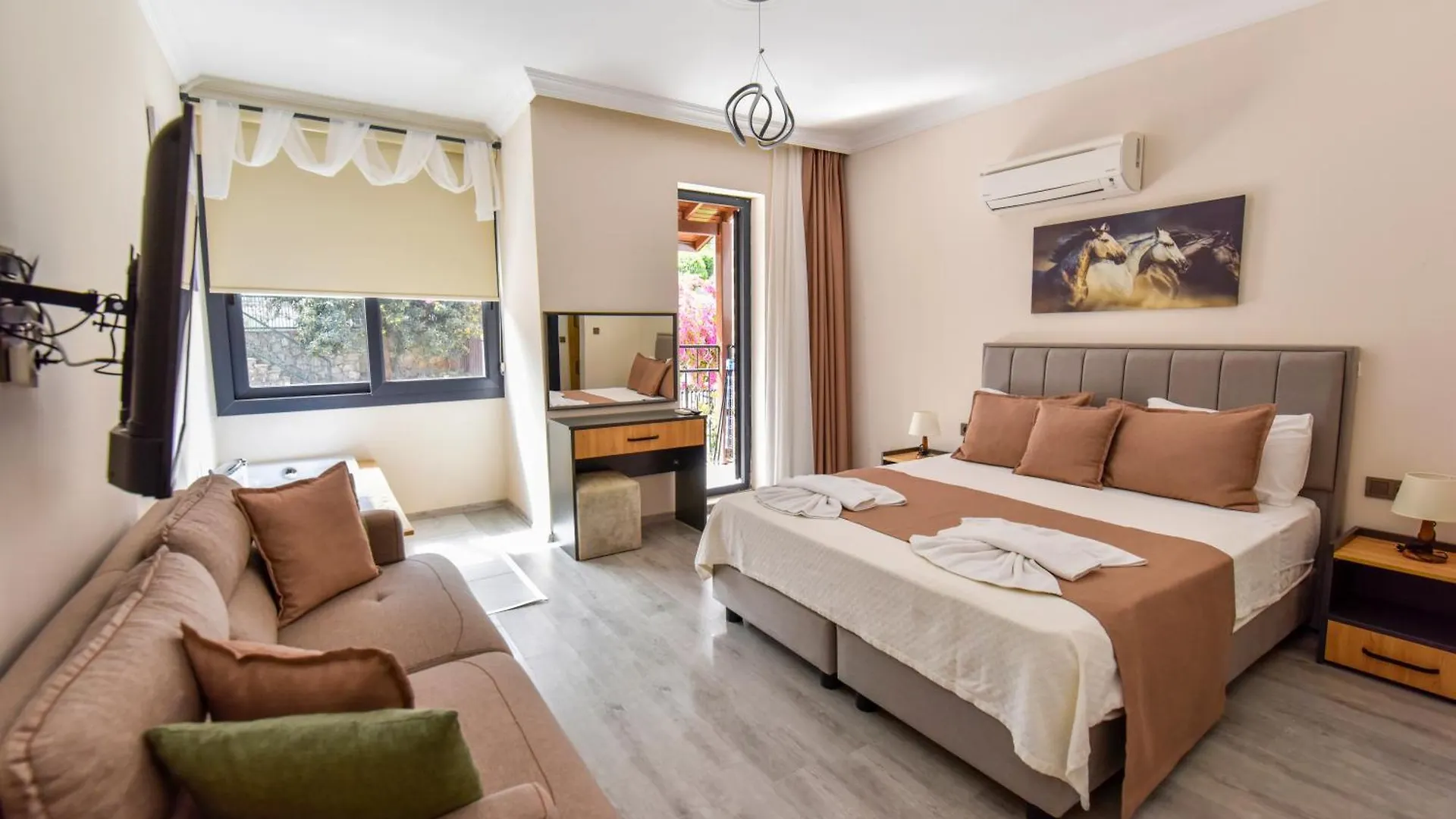Mykonut Boutique Suites Φετιγιέ 2*,