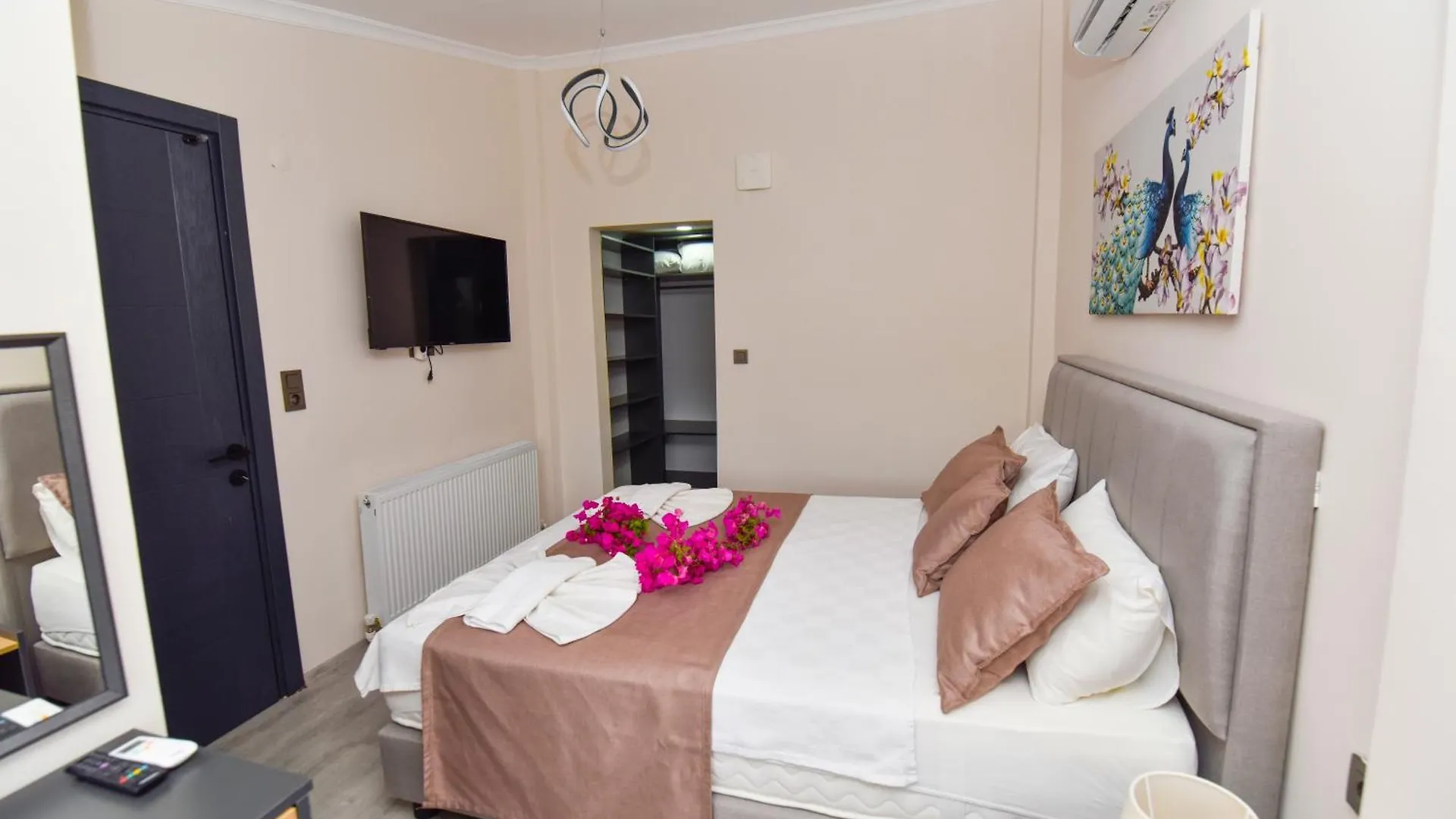 Mykonut Boutique Suites Fethiye Frühstückspension